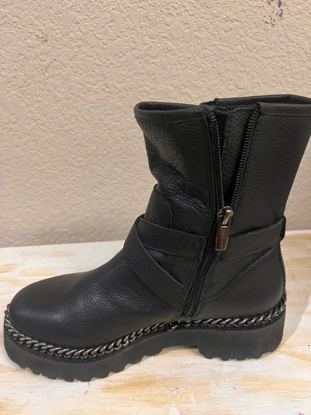 Vince Cumuto Black Leather Buckle Chain-Trim Combat Boots - Picture 7 of 8